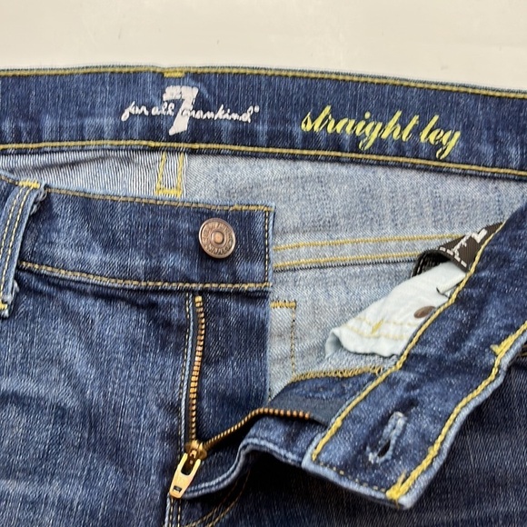 7 For All Mankind Straight Leg Mid Rise Size 26 - Picture 16 of 16
